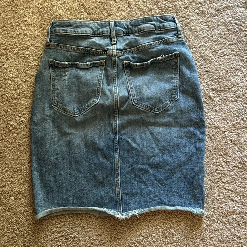 Old Navy Distressed Blue Denim Pencil Skirt - Picture 3 of 3